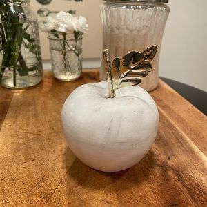 marble apple